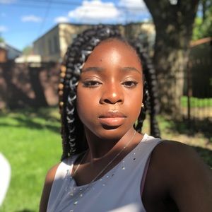 Meet your Posher, Aishat